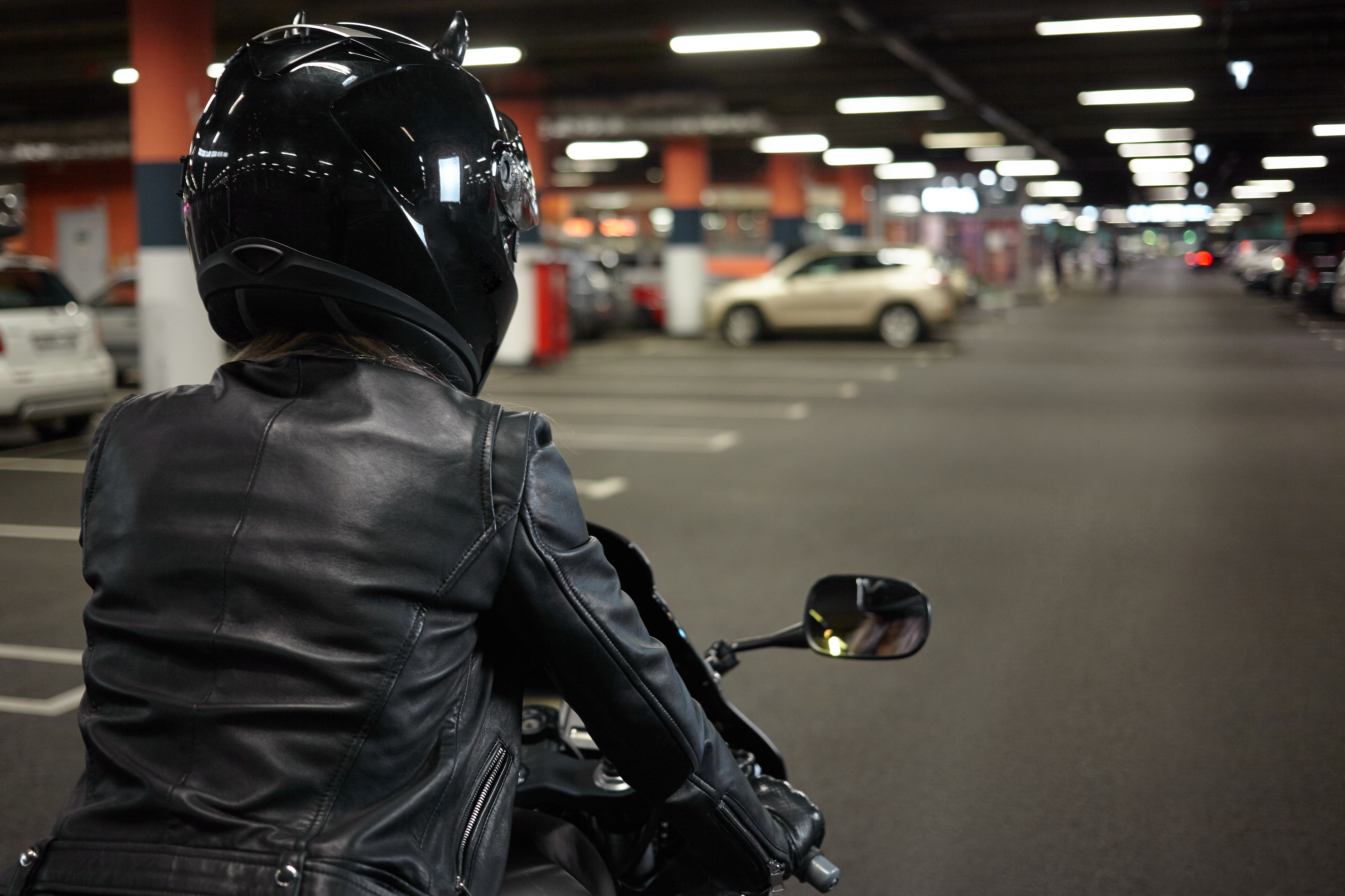 Descubre las mejores marcas de impermeables para motociclistas