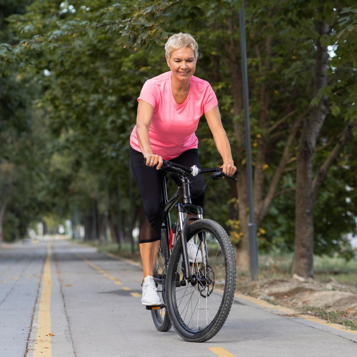 pedalea-hacia-una-vida-saludable-como-el-ciclismo-te-ayuda-a-perder-peso-y-mejorar-tu-salud