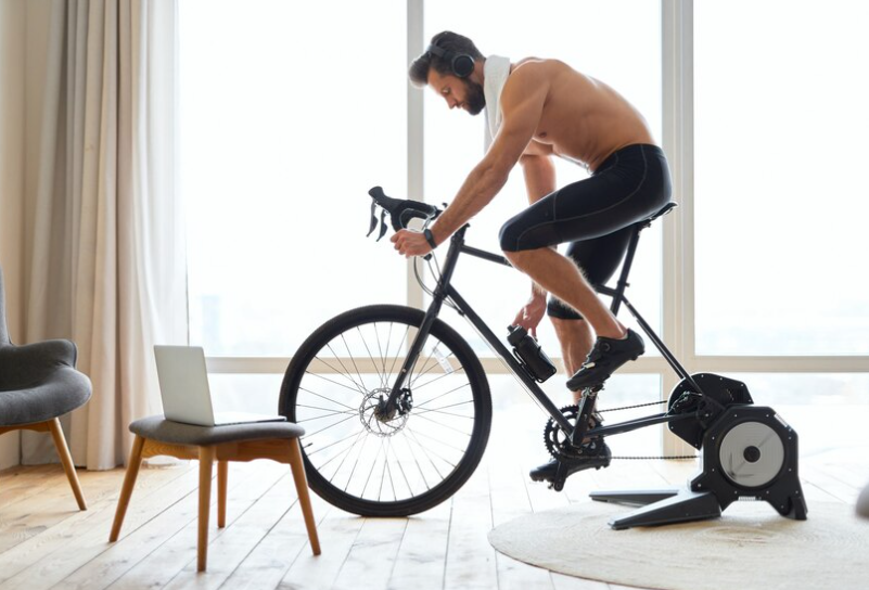 Bicicletas Fijas: entrena en casa o equipa tu gimnasio